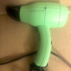 Harry Josh Pro Dryer 2000